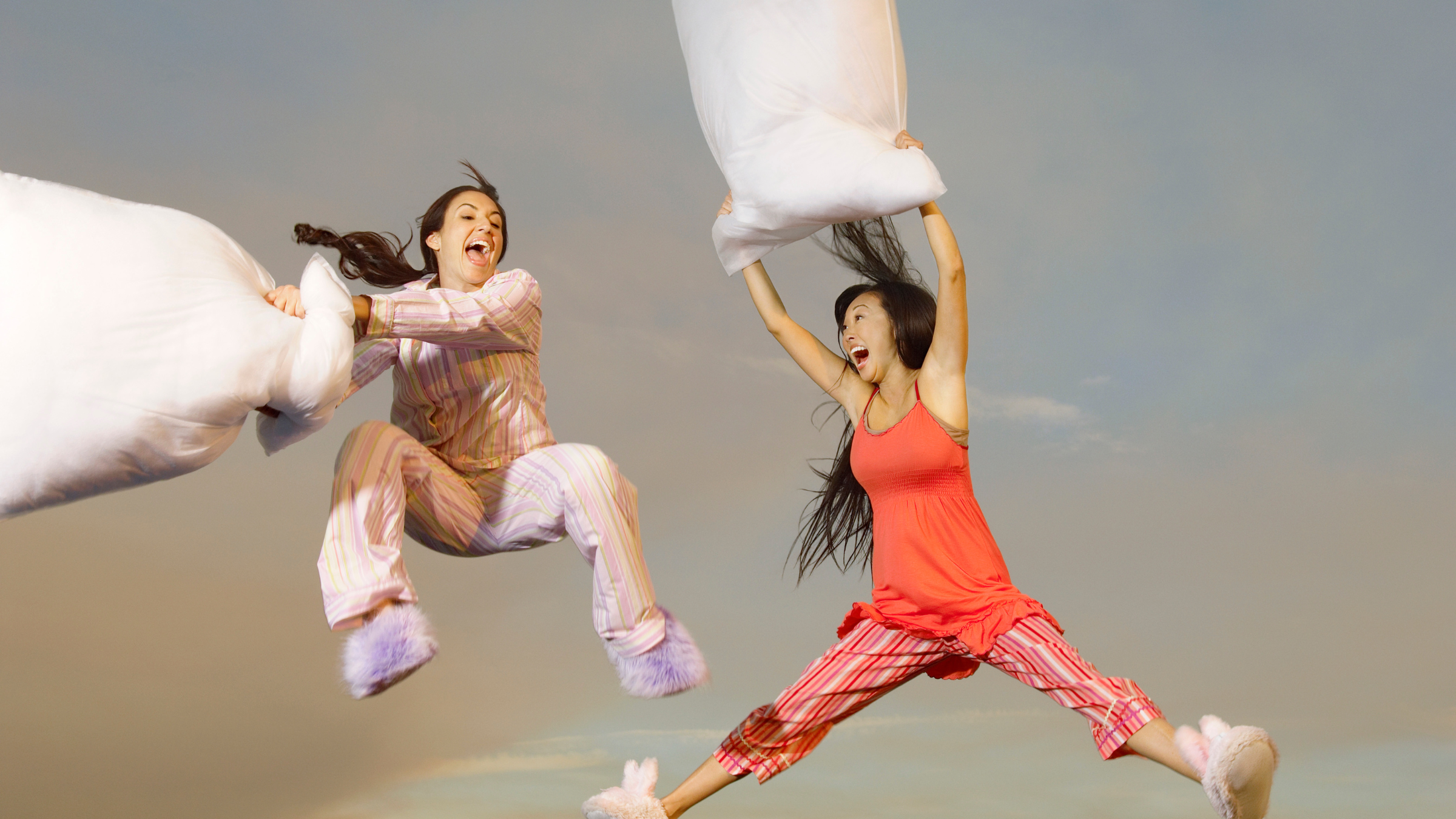 Cotton vs Silk Pajamas: Which Feels Better for Sleep?