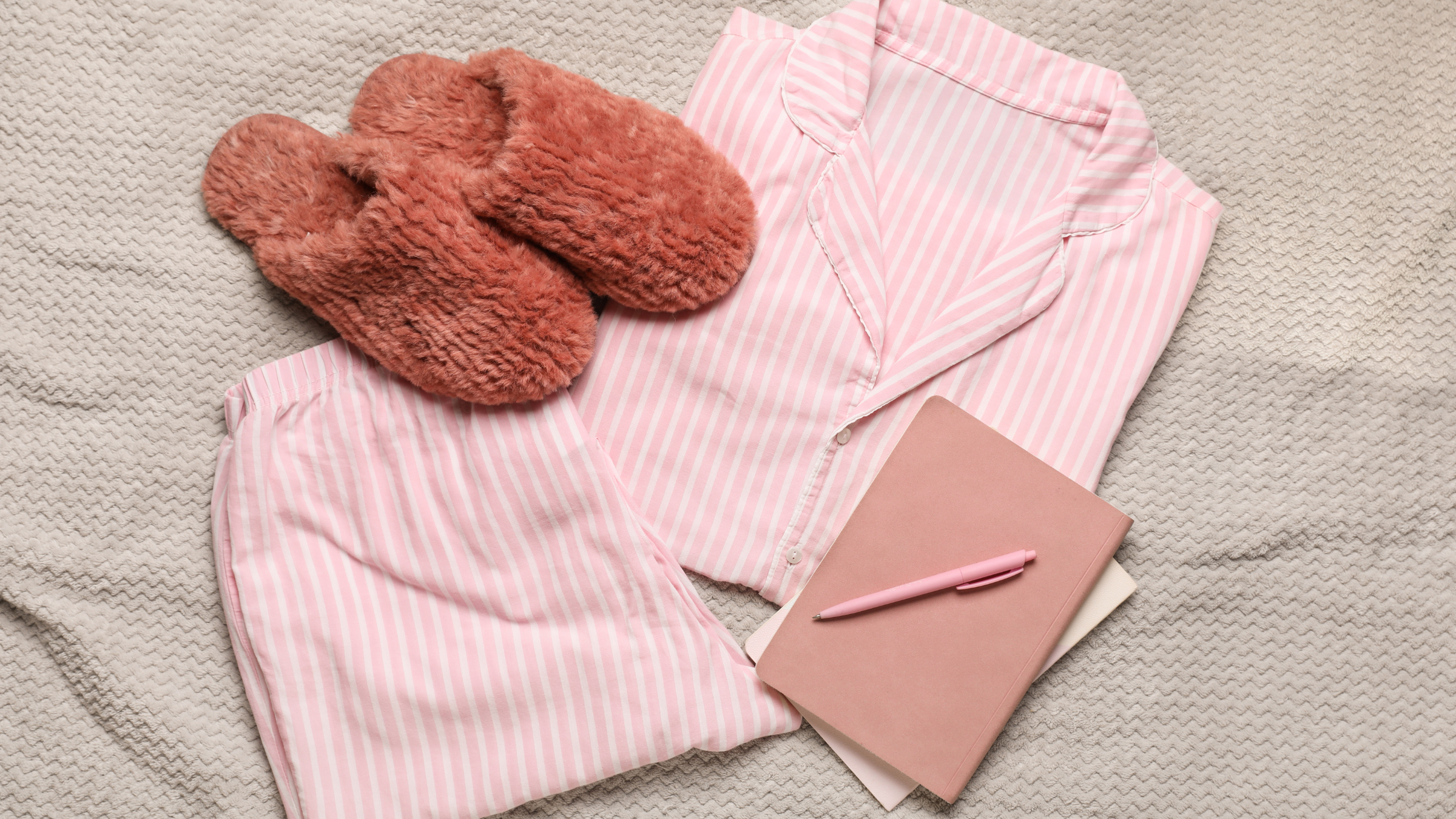 The Perfect Pajama Gift for Her: A Simple Checklist