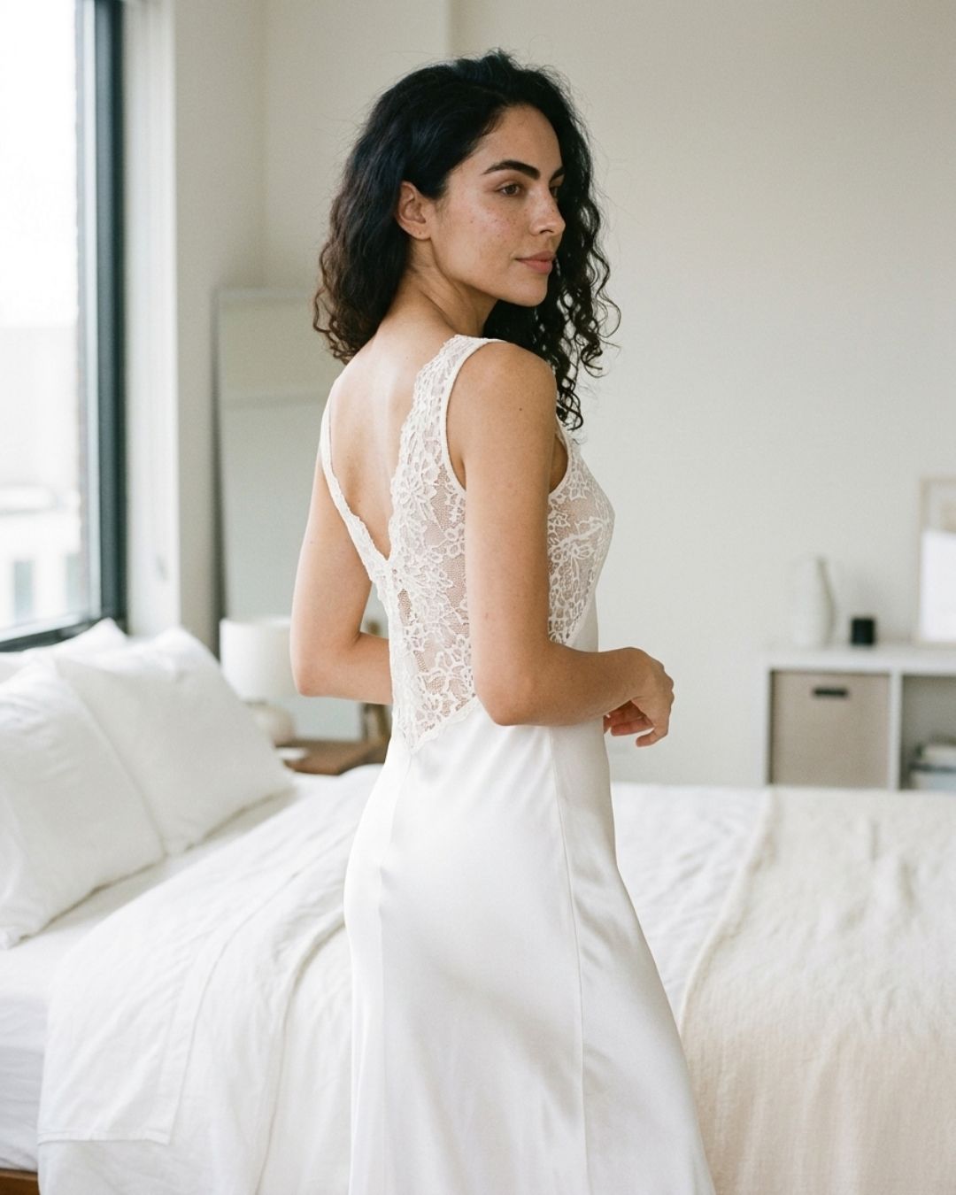 Albertine Nightgown - Feature image 2