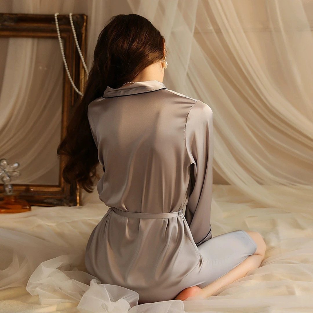 Adele Robe
